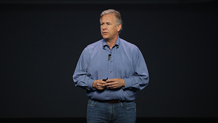Phil Schiller tells the world about iPhone 6